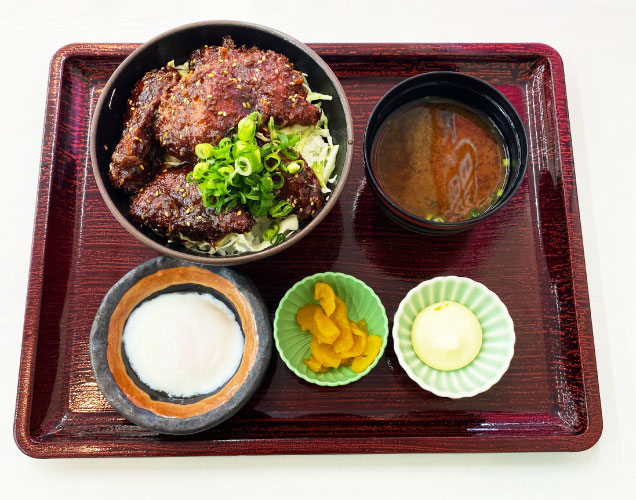 名古屋風マグロ味噌カツ丼